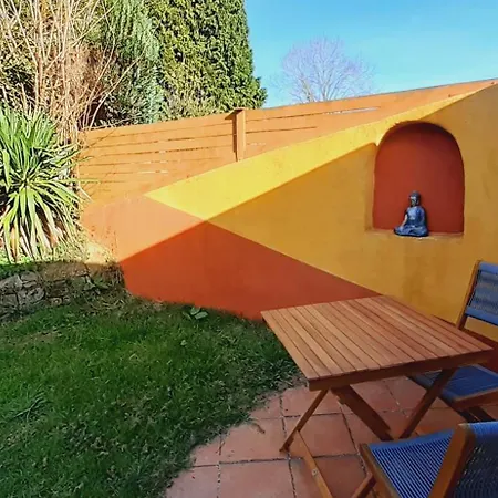 Petite Maison Naturelle Avec Son Jardin Prive Pluvigner