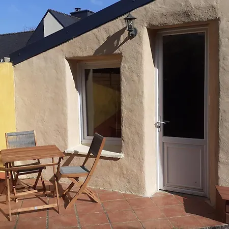Petite Maison Naturelle Avec Son Jardin Prive Holiday home *